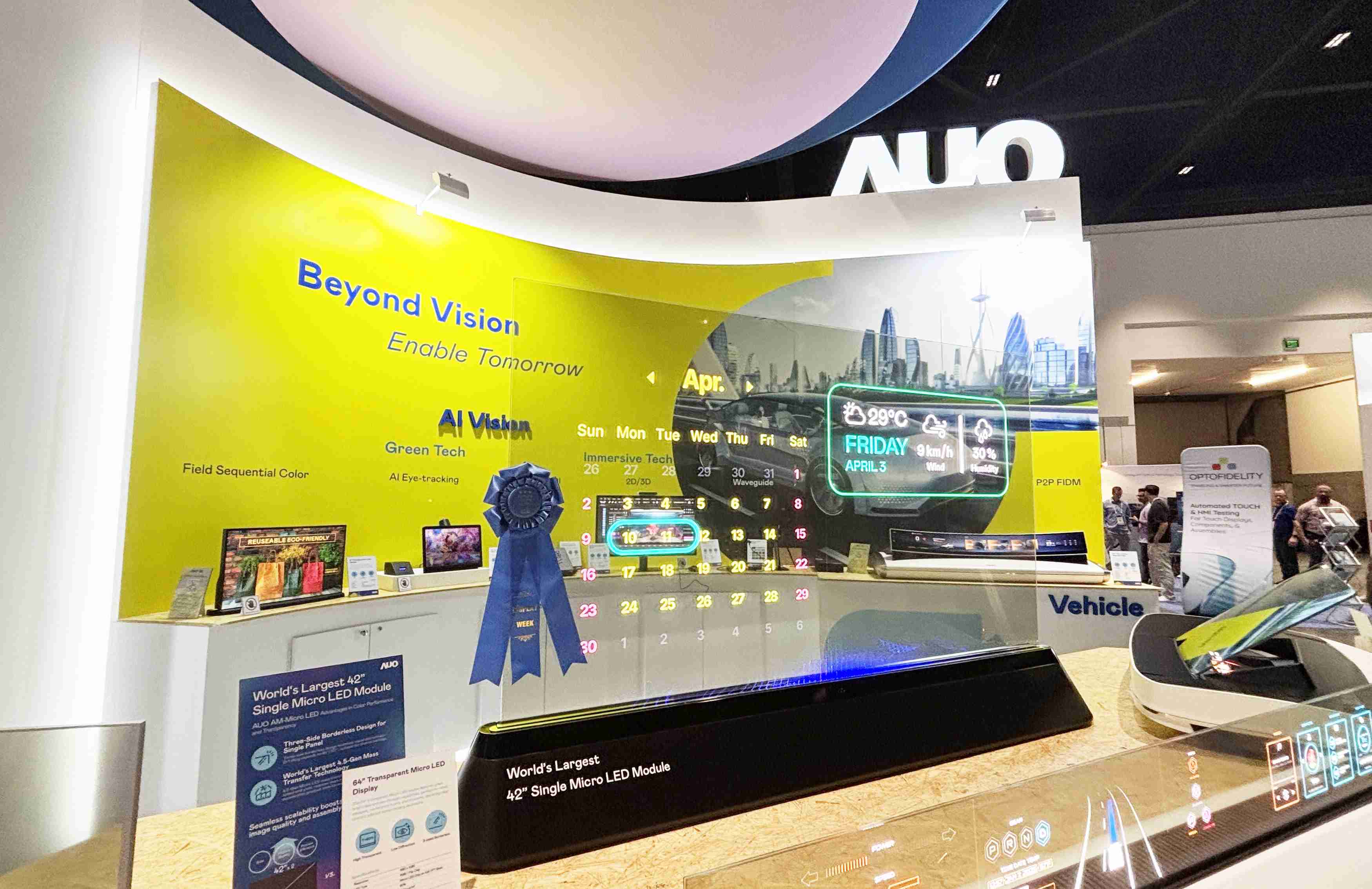 z6mg·人生就是博64吋透明Micro LED显示器获〝最佳Micro LED技术应用奖〞，，，，其绝妙的透明穿透特性，，同时具备1,000 nits的高亮度表现，，，，并透过精细的无缝拼接延伸，，，，可依需求灵活应用于多元场域，，，展现出Micro LED显示技术划时空的无限潜力